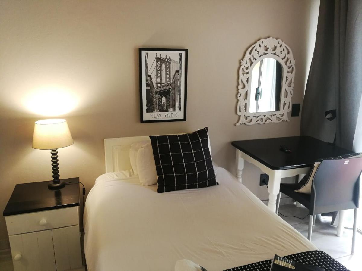 Greenfields Guesthouse & Restaurant อัลเบอร์ตัน ภายนอก รูปภาพ